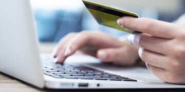 التحول المالي في تونس: كيف تساهم المعاملات الرقمية والدفع الإلكتروني في دفع عجلة الاقتصاد؟